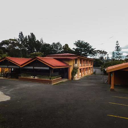 Hotel Amjeco San Isidro De El General Buitenkant foto