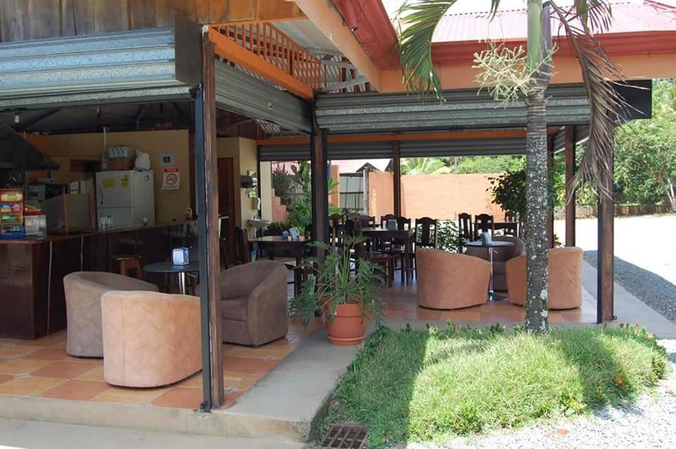 Hotel Amjeco San Isidro De El General Buitenkant foto