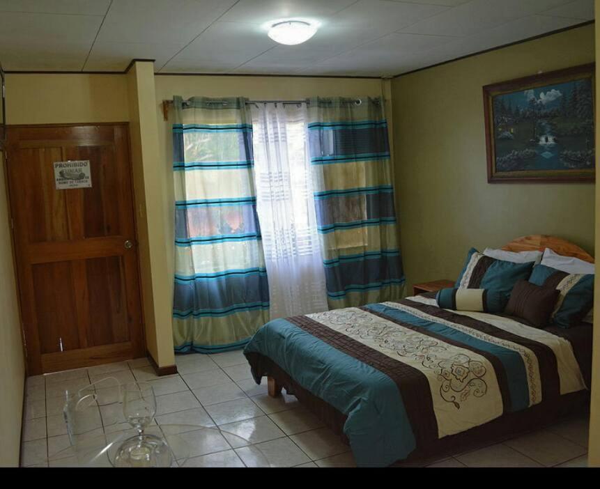 Hotel Amjeco San Isidro De El General Buitenkant foto