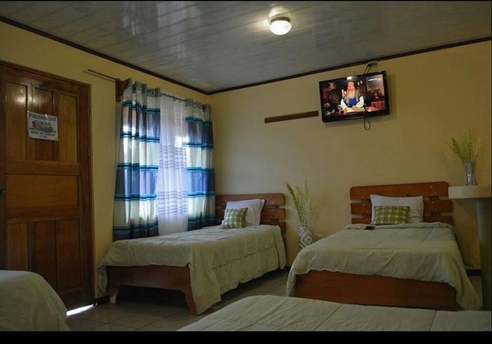 Hotel Amjeco San Isidro De El General Buitenkant foto